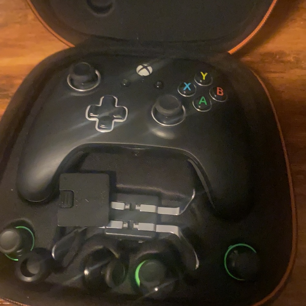 Xbox Fusion Controller - Picture 2 of 4